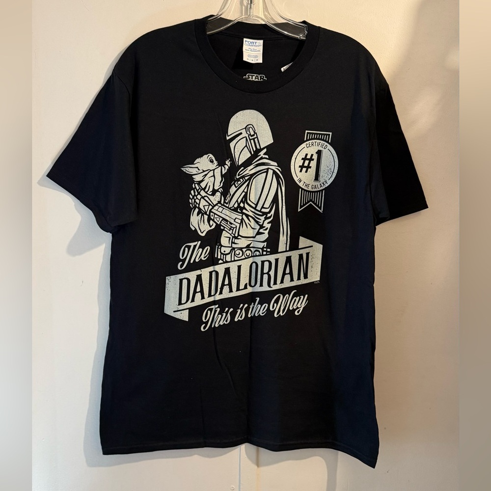 The Mandalorian Dadalorian Men’s T-Shirt. NWOT